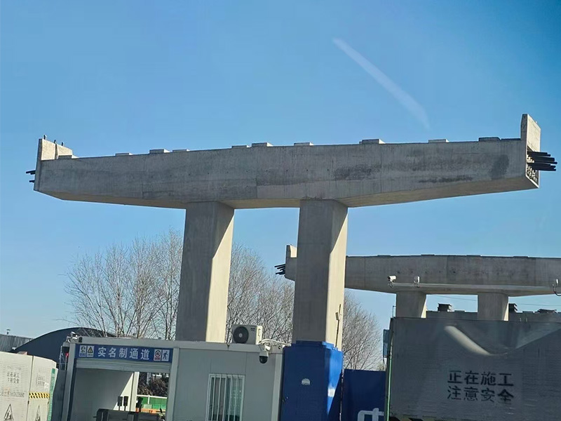 鄭州市農(nóng)業(yè)路（西四環(huán)-西三環(huán)）快速化工程項(xiàng)目--方柱效果